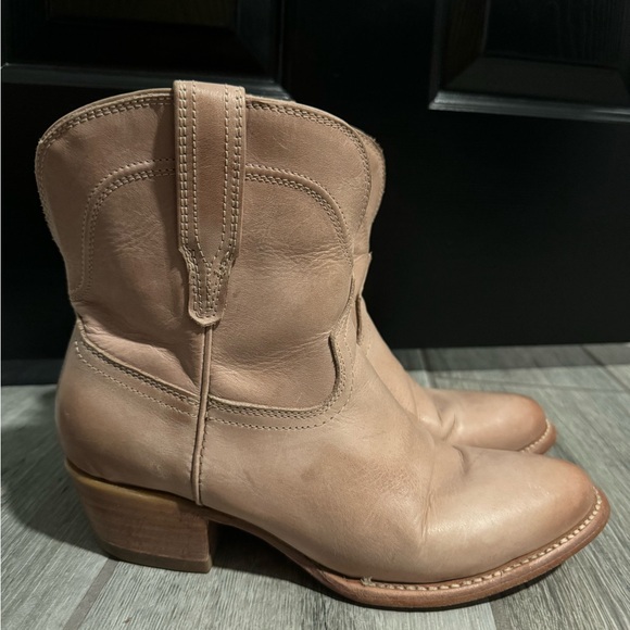 Free Bird Leather Cowboy Boots Pale Pink - Size 8 - Picture 2 of 5